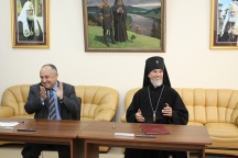 Подписание соглашения о сотрудничестве между Министерством образования и науки Хабаровского края и Хабаровской Епархией. 3 октября 2011 г.